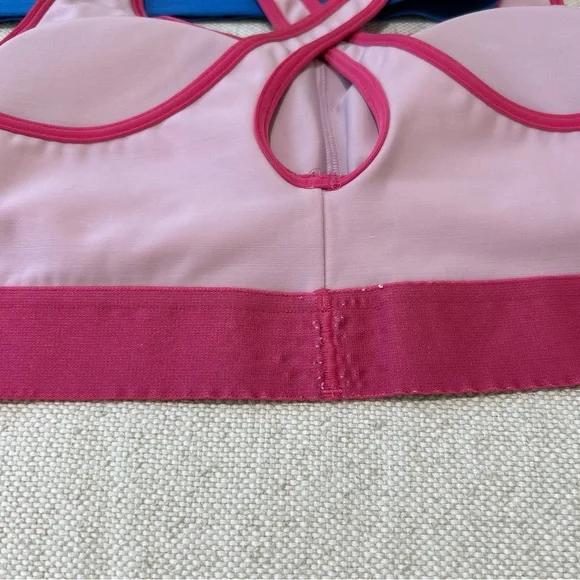 Under Armour Sport’s Bra Lot of 2 Women’s Size Small- Pink and Blue - Picture 3 of 8
